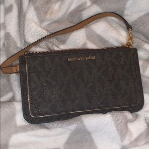 Michael Kors wristlet